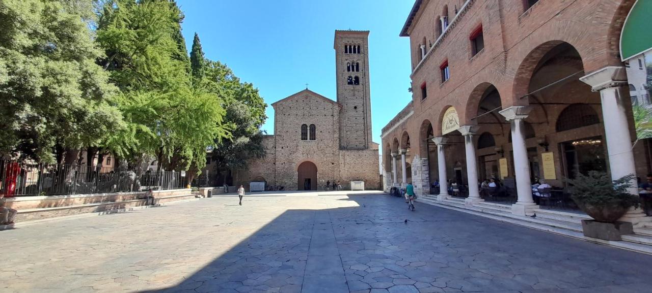 Corte Cavour. Una Mansarda Nel Cuore Della Citta ラヴェンナ エクステリア 写真