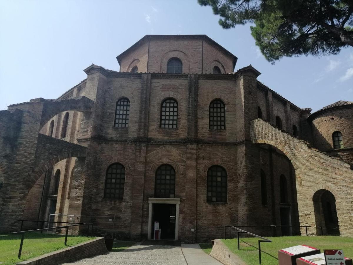 Corte Cavour. Una Mansarda Nel Cuore Della Citta ラヴェンナ エクステリア 写真