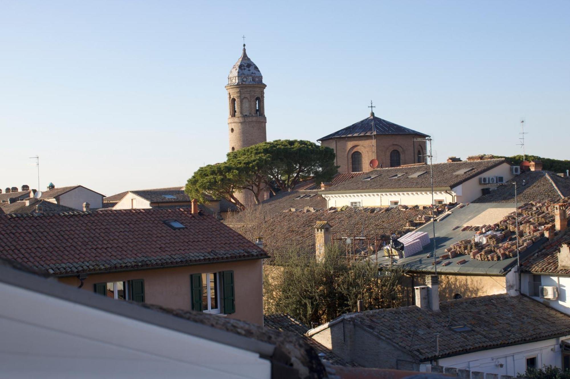 Corte Cavour. Una Mansarda Nel Cuore Della Citta ラヴェンナ エクステリア 写真